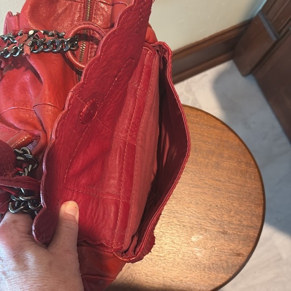 Vince Camuto  carry the gift Shoulder bag  gunmetal holiday Red  large front bow - Picture 13 of 15